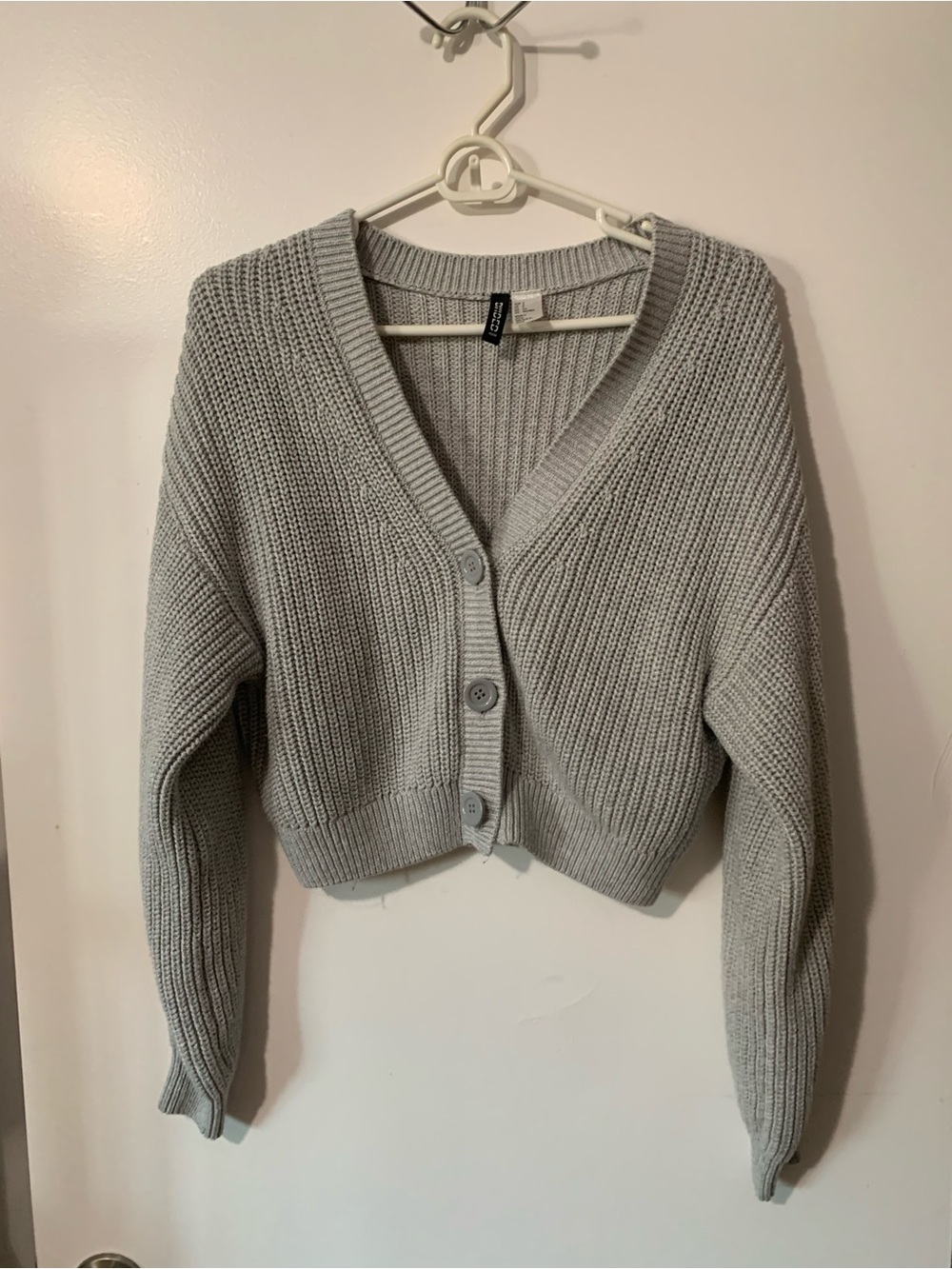 H&M Light Gray Cropped V-Neck Button Cardigan